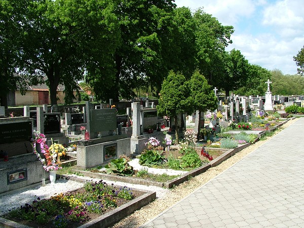 Litobratice - hbitov
