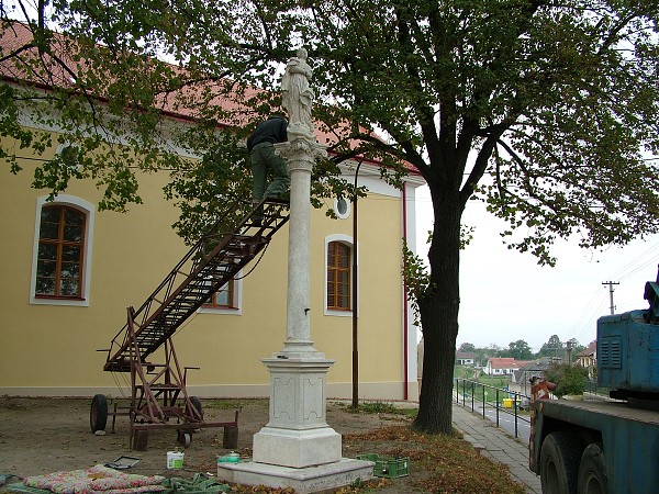 Montáž Mariánského sloupu - 24.10.2009