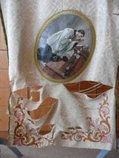 Prapor sv. Aloise - před restaurováním